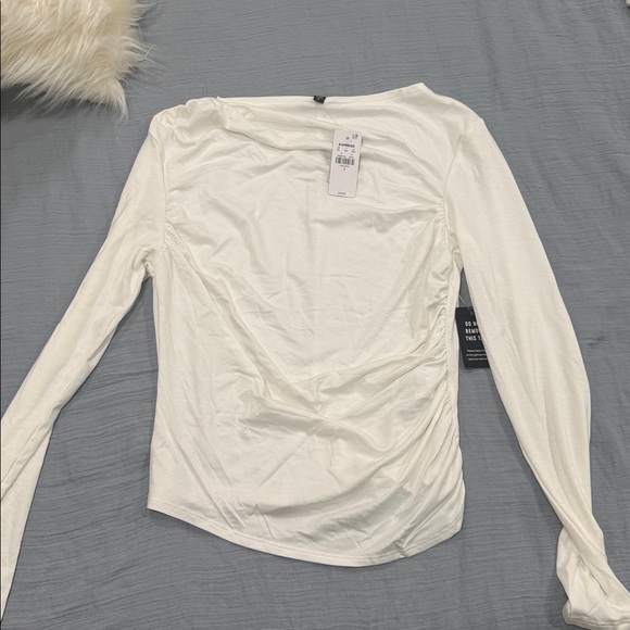 Express Classic White Long Sleeve Tee
Size S
BNWT - Picture 4 of 4